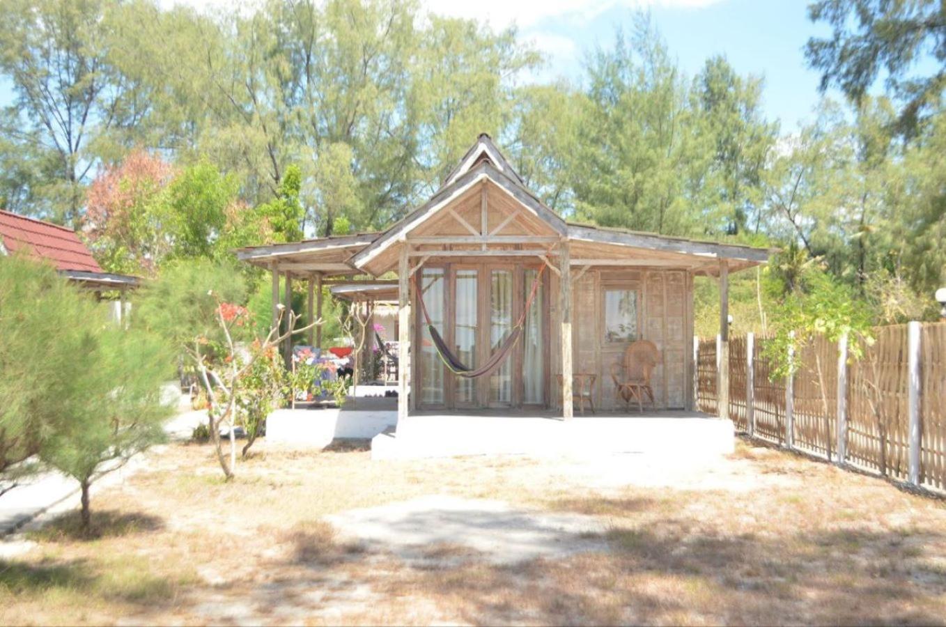 Mimpi Bungalow ギリ島 エクステリア 写真