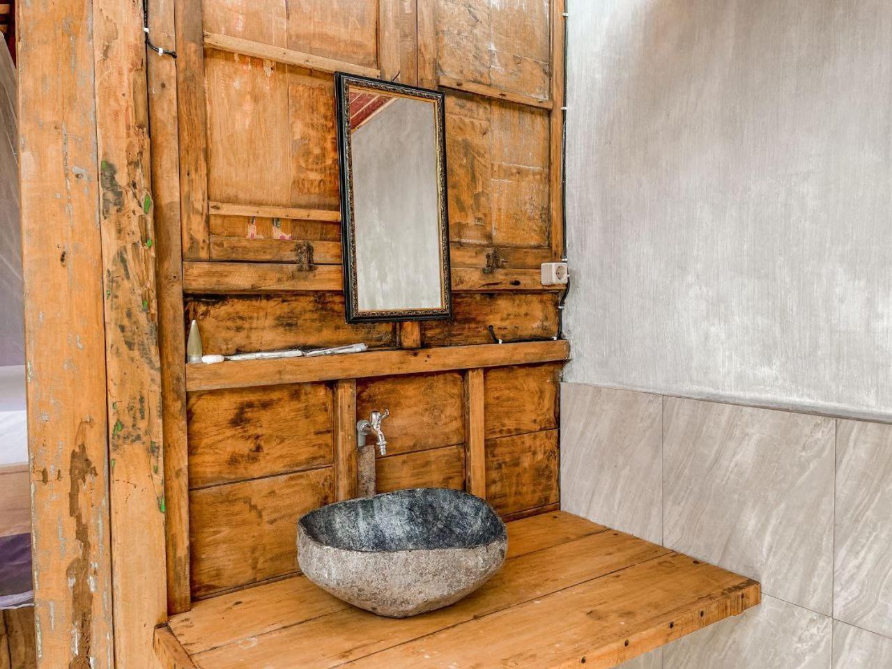 Mimpi Bungalow ギリ島 エクステリア 写真